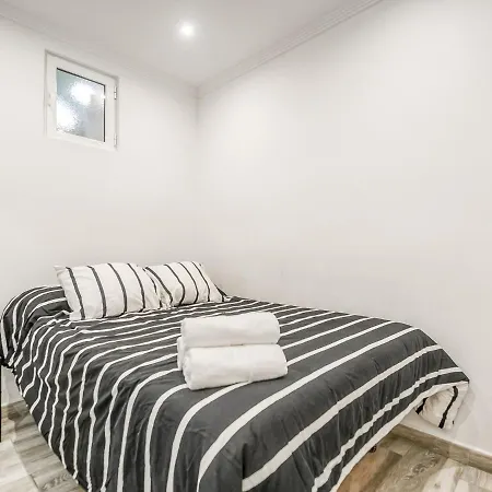 Apartmán Enticing In With Swimming Pool