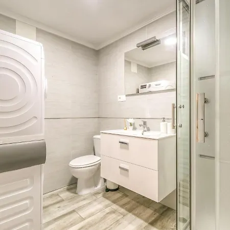 Apartmán Enticing In With Swimming Pool Torremolinos